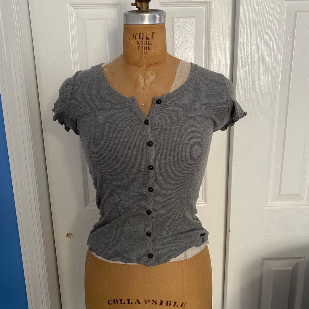 Hollister Tee
